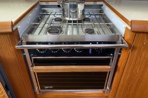 Free Spirits 45ft Jeanneau Yacht For Sale