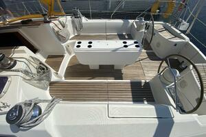 Free Spirits 45ft Jeanneau Yacht For Sale