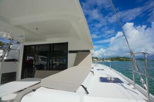 APRES SAIL 42ft Lagoon Yacht For Sale