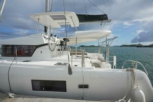 APRES SAIL 42ft Lagoon Yacht For Sale