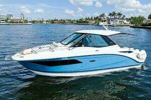 MaxSea 2022 Sea Ray Sundancer 320 Outboard Yacht For Sale in Fort Lauderdale FL