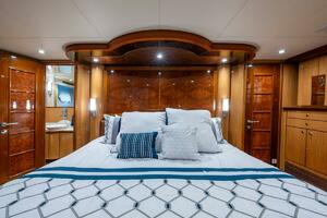 Somewhere In Time 78ft Ocean Alexander Yacht For Sale