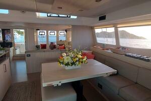 Leopard 58 dining area