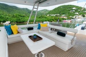 Catamaran Leopard 58 flybridge
