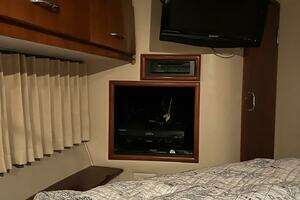 2003 Carver 360 Sport Sedan thumbnail 8