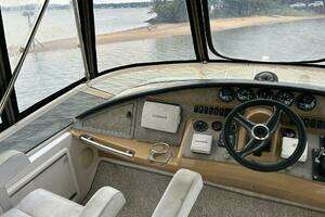 2003 Carver 360 Sport Sedan thumbnail 23