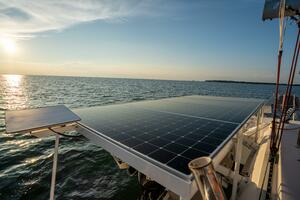 51FT (15.54M) OUTREMER