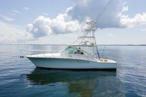 2007 40 Cabo Express Big Blue Exterior (5)