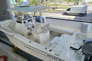25ft Grady White Yacht For Sale