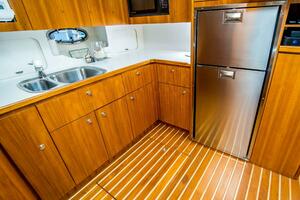 2000 Tiara 41 Open - Galley