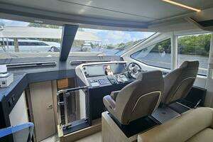 2022 Azimut 66 thumbnail 30