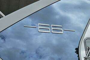 2022 Azimut 66 thumbnail 6