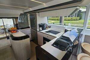 2022 Azimut 66 thumbnail 35