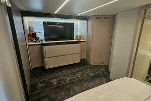 2022 Azimut 66 thumbnail 59