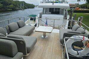 2022 Azimut 66 thumbnail 21