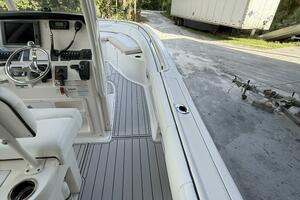24ft Robalo Yacht For Sale