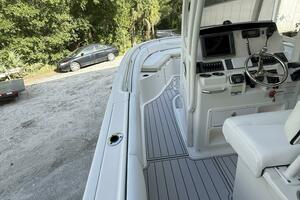 24ft Robalo Yacht For Sale