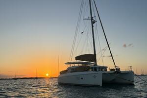 Anchored Soul 42ft Lagoon Yacht For Sale