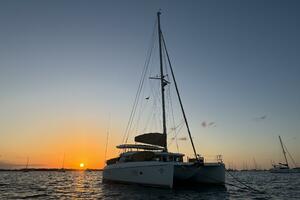Anchored Soul 42ft Lagoon Yacht For Sale