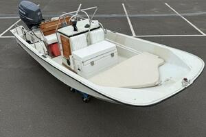 Photo 5568184 for 1985 Boston Whaler 17 Montauk  