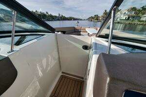 2016 Sea Ray 350 SLX thumbnail 14