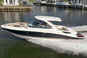 2016 Sea Ray 350 SLX thumbnail 1