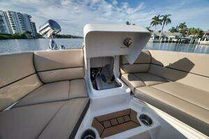 2016 Sea Ray 350 SLX thumbnail 10