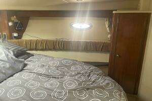 2006 Meridian 411 Sedan thumbnail 39