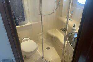 2006 Meridian 411 Sedan thumbnail 40