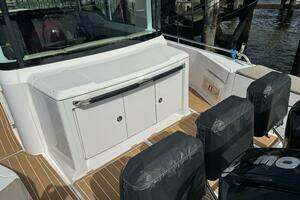 2022 Axopar 37 XC CROSS CABIN thumbnail 13