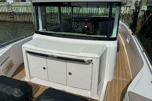 2022 Axopar 37 XC CROSS CABIN thumbnail 14