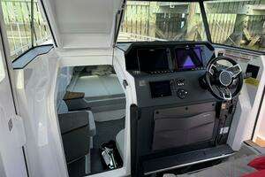 2022 Axopar 37 XC CROSS CABIN thumbnail 25