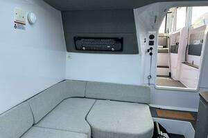 2022 Axopar 37 XC CROSS CABIN thumbnail 45