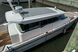 2022 Axopar 37 XC CROSS CABIN thumbnail 8