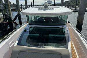 2022 Axopar 37 XC CROSS CABIN thumbnail 40