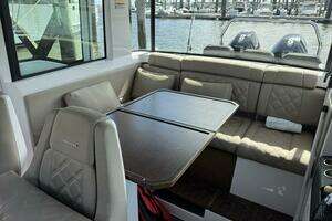 2022 Axopar 37 XC CROSS CABIN thumbnail 22
