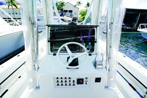GET REEL 28ft Whitewater Yacht For Sale