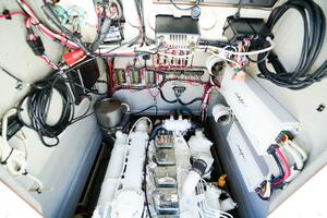 GET REEL 28ft Whitewater Yacht For Sale