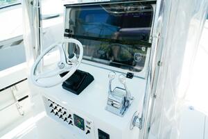 GET REEL 28ft Whitewater Yacht For Sale
