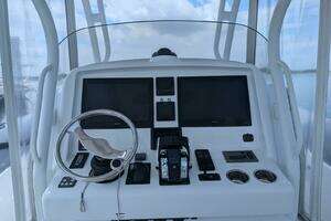 2015 Yellowfin RIB thumbnail 16
