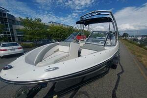 18ft Bayliner Yacht For Sale