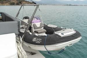 Bali 4.8 dinghy 