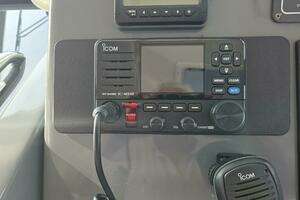 2001 Tiara Yachts 3800 Express thumbnail 17