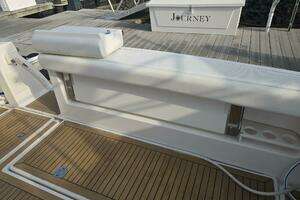 2001 Tiara Yachts 3800 Express thumbnail 5