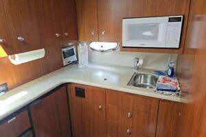 2001 Tiara Yachts 3800 Express thumbnail 10