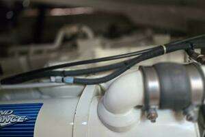 2001 Tiara Yachts 3800 Express thumbnail 33