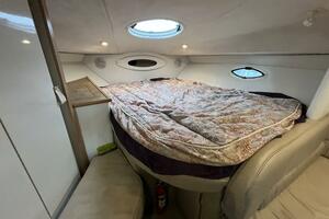 Low Fuss 33ft Maxum Yacht For Sale