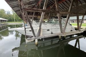 Low Fuss 33ft Maxum Yacht For Sale