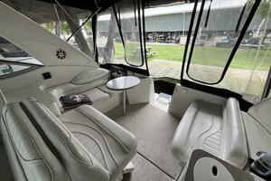 Low Fuss 33ft Maxum Yacht For Sale