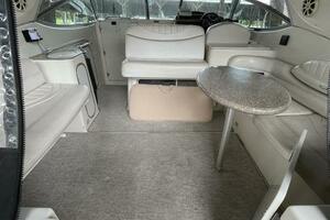 Low Fuss 33ft Maxum Yacht For Sale